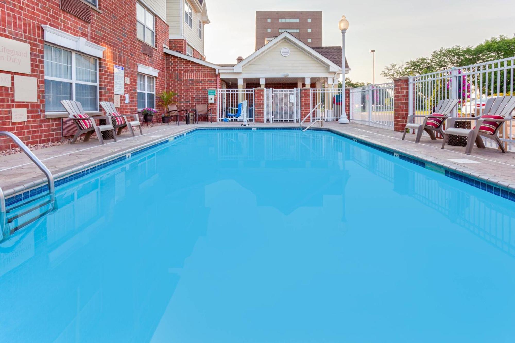 Towneplace Suites Minneapolis West/St. Louis Park Exterior photo